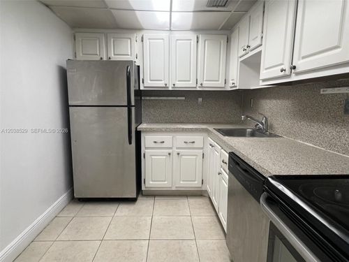 113-1805 Sans Souci Blvd, North Miami, FL, 33181-3047 | Card Image