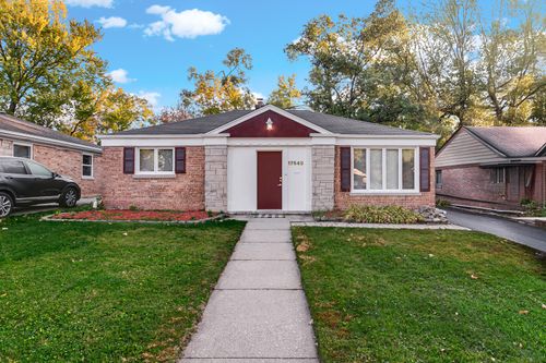 17649 Dundee Ave, Homewood, IL, 60430-1076 | Card Image