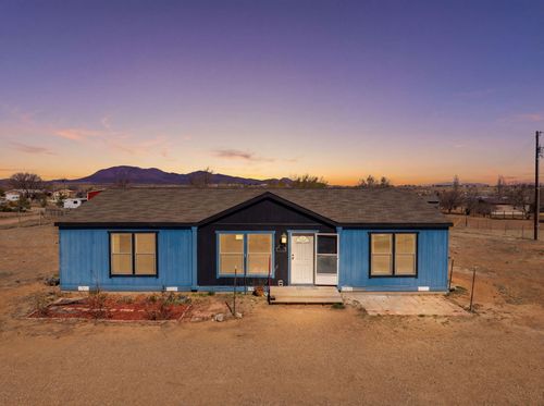 6 Thunder Chief, Edgewood, NM, 87015-6863 | Card Image