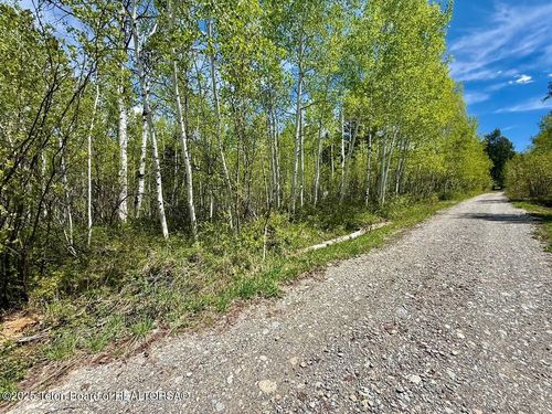 7475 E Elkhorn Dr, Thayne, WY, 83127 | Card Image