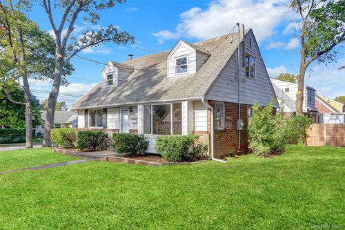 474 Roy St, W Hempstead, NY, 11552-2302 | Card Image