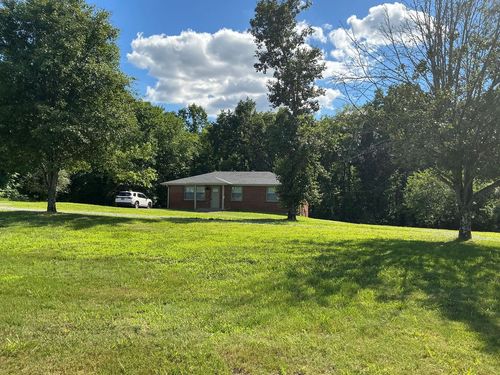 275 Attaway Rd, Clarksville, TN, 37040-7122 | Card Image