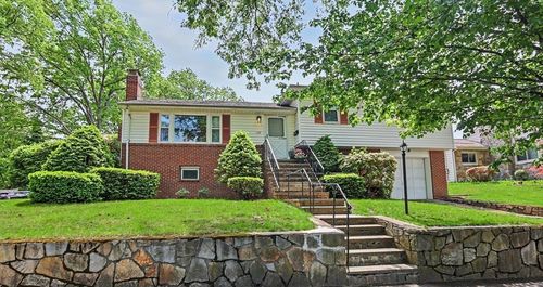 122 Puritan Dr, Quincy, MA, 02169-1739 | Card Image