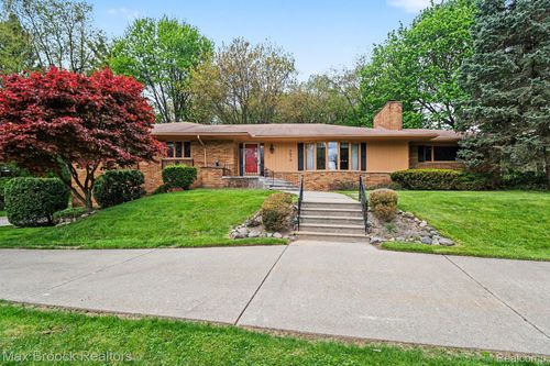 2870 Thedford Road, Bloomfield Hills, MI, 48304 | Card Image