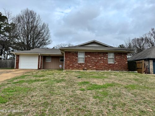 5868 Iroquois Dr, Horn Lake, MS, 38637-9655 | Card Image