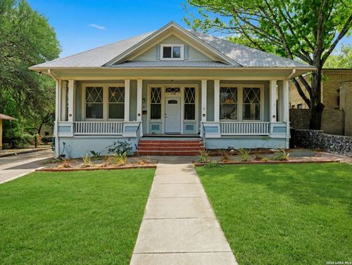 126 Kennedy Ave, Alamo Heights, TX, 78209-5246 | Card Image