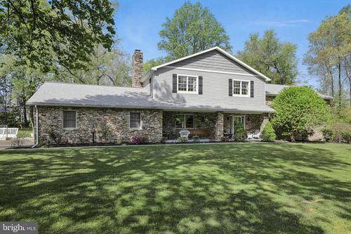 12 Windwood Ct, Quarryville, PA, 17566-9126 | Card Image