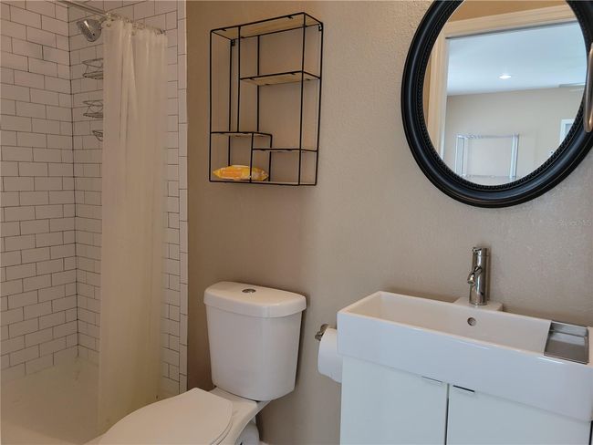 5706 1/2 N Branch Ave, Condo with 1 bedrooms, 1 bathrooms and null parking in Tampa FL | Image 11