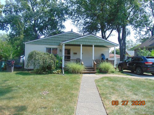 2956 Gardner Ave, Berkley, MI, 48072-1352 | Card Image