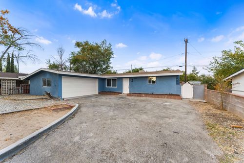 44715 Gingham Avenue, Lancaster, CA, 93535 | Card Image