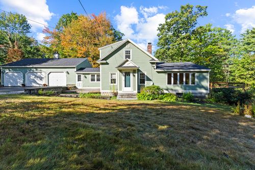 362 Gray Rd, Falmouth, ME, 04105-2519 | Card Image