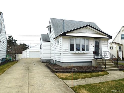 97 Southern Pkwy, Cheektowaga, NY, 14225-4154 | Card Image