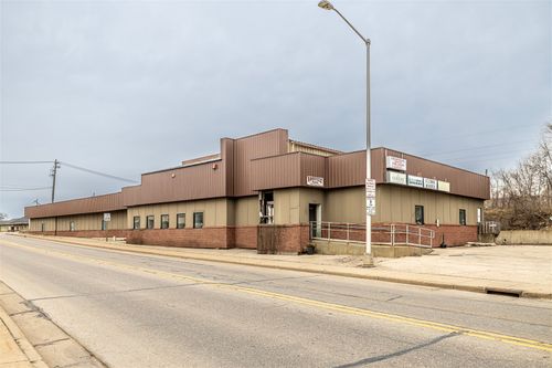 206 S Roosevelt Road, Black River Falls, WI, 54615 | Card Image