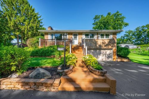 3911 Eastway Dr, Island Lake, IL, 60042-9520 | Card Image