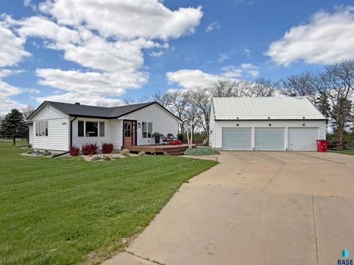27450 Sd Highway 115, Harrisburg, SD, 57032-5421 | Card Image