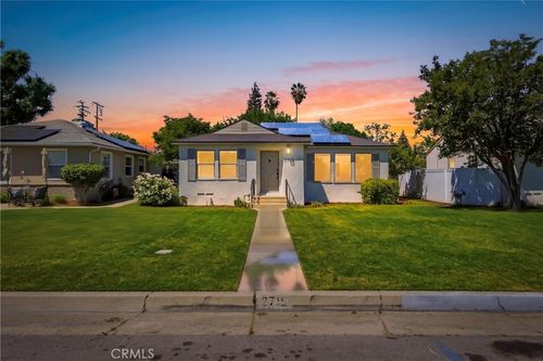 2715 Cedar, Bakersfield, CA, 93301 | Card Image