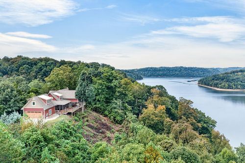 2070 Holly Bend Dr, Byrdstown, TN, 38549-2292 | Card Image