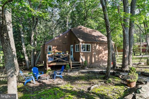 495 Cayuga Trl, HEDGESVILLE, WV, 25427-5809 | Card Image