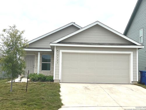 10523 Padron Bnd, San Antonio, TX, 78224-4490 | Card Image