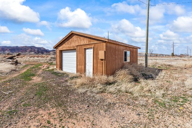 Garage featuring a mountain view | Image 20