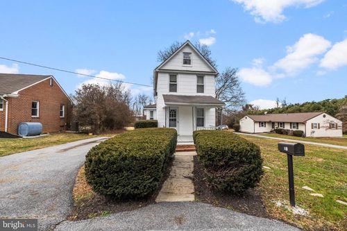 15 Wolf Ave, Reisterstown, MD, 21136-1028 | Card Image