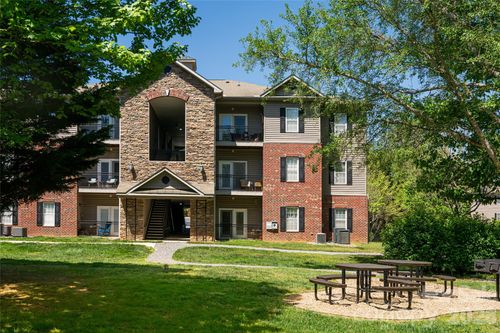 132 Appeldoorn Cir, Asheville, NC, 28803-6104 | Card Image