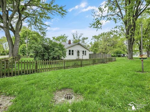 2015 Grand Blvd, Monroe, MI, 48162-4945 | Card Image