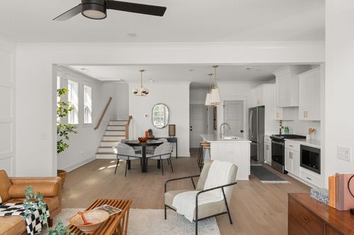 b-1712 Carvell Ave, Nashville, TN, 37203-5505 | Card Image