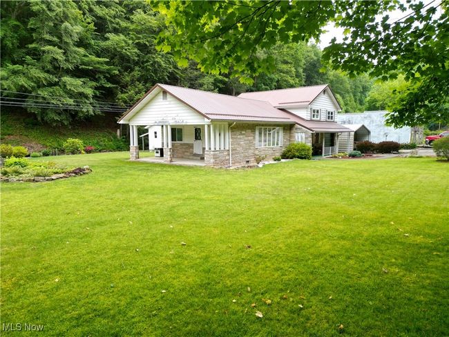 13088 Clay Hwy, House other with 4 bedrooms, 2 bathrooms and null parking in Lizemores WV | Image 9