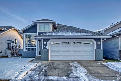 84 Applecrest Cres Se, House detached with 5 bedrooms, 3 bathrooms and 4 parking in Calgary AB | Image 2