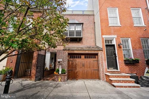 315 Fitzwater St, PHILADELPHIA, PA, 19147-3203 | Card Image