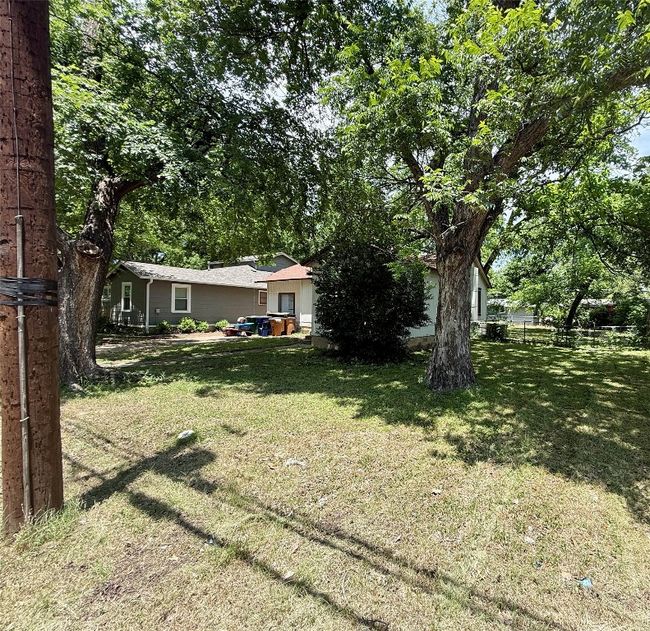 3310 Goodwin Ave, House other with 3 bedrooms, 1 bathrooms and 2 parking in Austin TX | Image 4