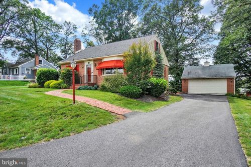 232 S Camp St, WINDSOR, PA, 17366-8902 | Card Image
