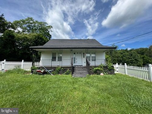 7865 Hedgesville Rd, HEDGESVILLE, WV, 25427-5418 | Card Image