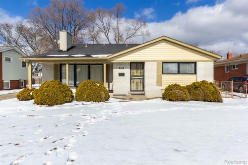 16024 Stratford Dr, Southfield, MI, 48075-3079 | Card Image