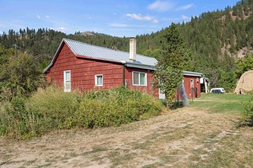 1395 East St, Addy, WA, 99101-9665 | Card Image