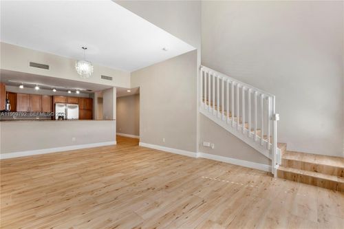 apt-105-8395 Sw 73rd Ave, Miami, FL, 33143-7526 | Card Image