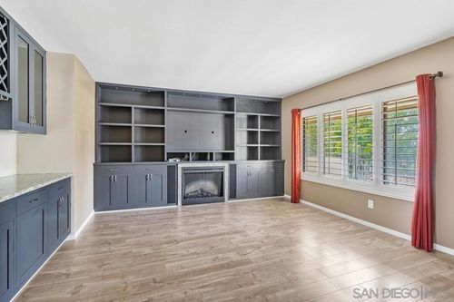 54-4275 Asher St, San Diego, CA, 92110 | Card Image