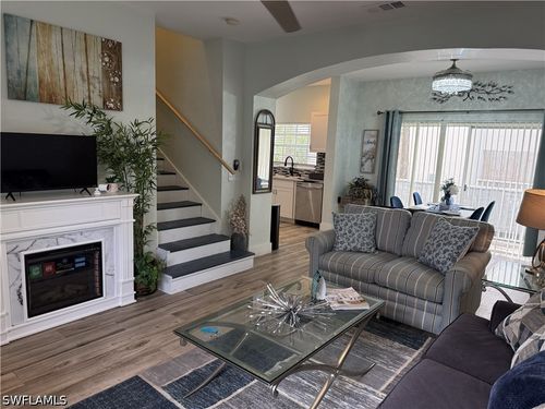 102-3304 Lisa Ln, NAPLES, FL, 34109-3899 | Card Image