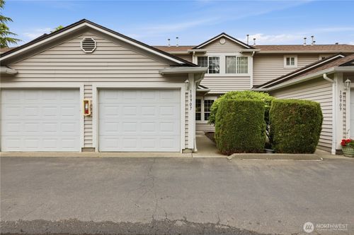 10907 63rd St E, Puyallup, WA, 98372-2747 | Card Image