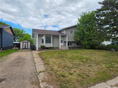 9 Stack Cres, Meadow Lake, SK, S9X1B6 | Card Image