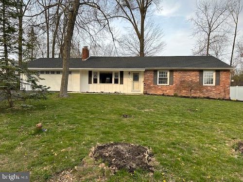 619 Shadywood Dr, PERKASIE, PA, 18944-1590 | Card Image