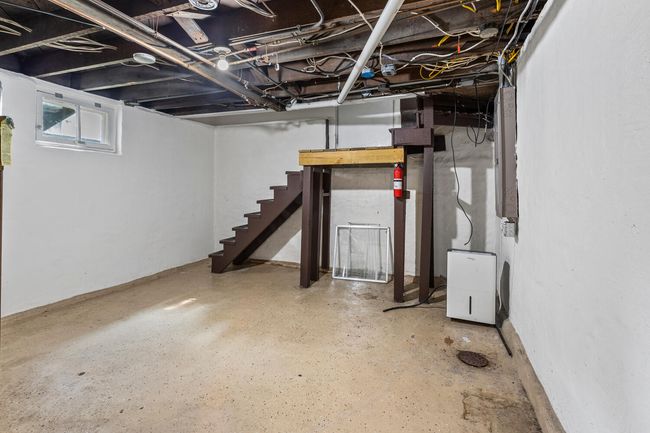 808 W Green St, House other with 5 bedrooms, 2 bathrooms and 2 parking in Champaign IL | Image 41