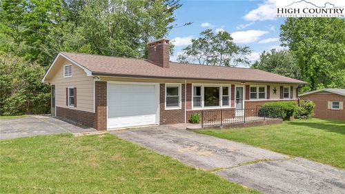 149 Melody Ln, West Jefferson, NC, 28694-8150 | Card Image