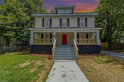 512 Maple Ave, Burlington, NC, 27215-5936 | Card Image