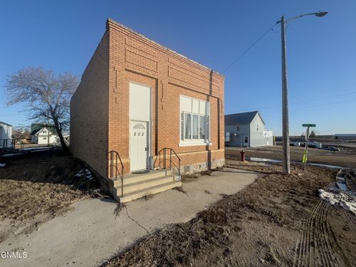 202 Main St, Ross, ND, 58776 | Card Image