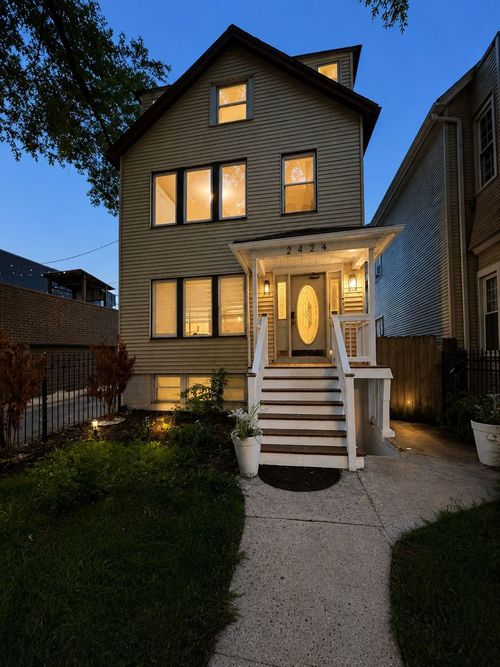 2-2424 W Charleston Street, Chicago, IL, 60647 | Card Image
