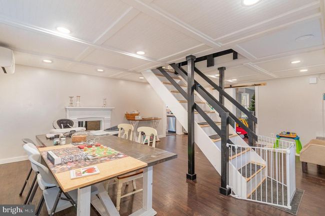 8 E Locust St, House other with 3 bedrooms, 1 bathrooms and null parking in MOUNT HOLLY SPRINGS PA | Image 5