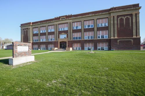 units-101-336-109 E Luverne Street, Luverne, MN, 56156 | Card Image