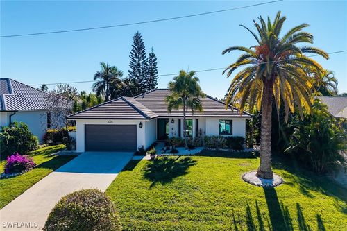 1035 Admiralty Ct, MARCO ISLAND, FL, 34145-2703 | Card Image